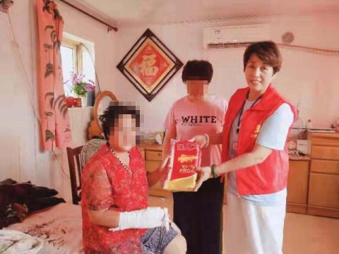 【青网报道】“健康路上，一个都不能少” 这个“党员帮扶队”为困难家庭及