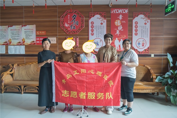 温情探望：走进养老院，只为让这位老人放心！