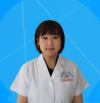副主任医师——李珊珊